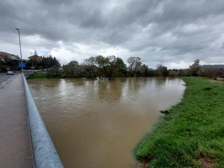 Reka pri Rečici ob 12. uri